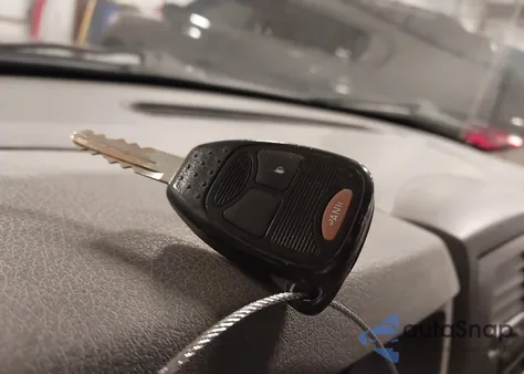 2007 Dodge Dakota Slt z USA, uszkodzony, nr VIN 1D7HW42K27S161011